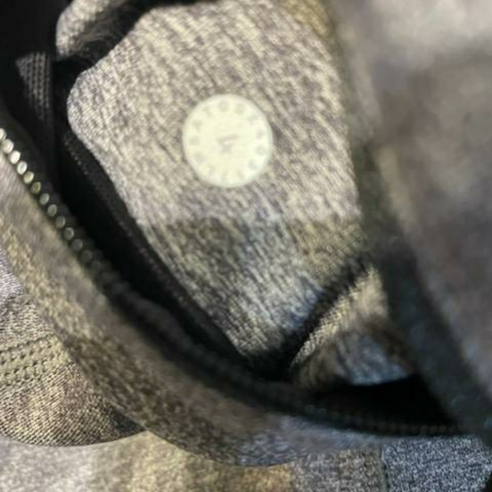 Lululemon pants - Picture 3 of 5